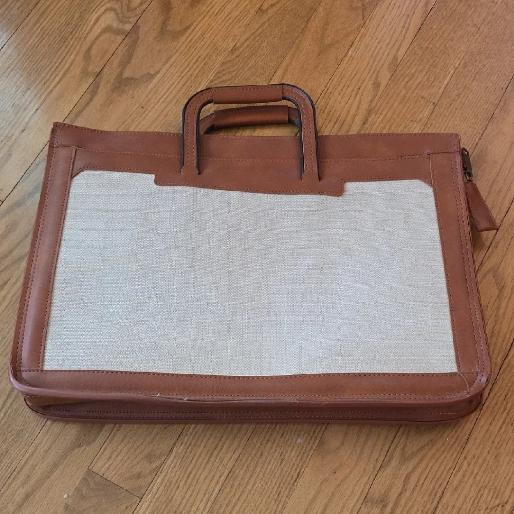 Vintage Universal Trav-ler Elegant Tan and Cream Travel Briefcase